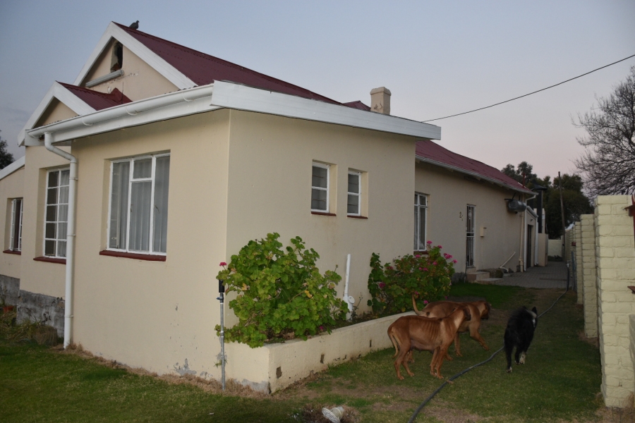4 Bedroom Property for Sale in Rouxville Free State